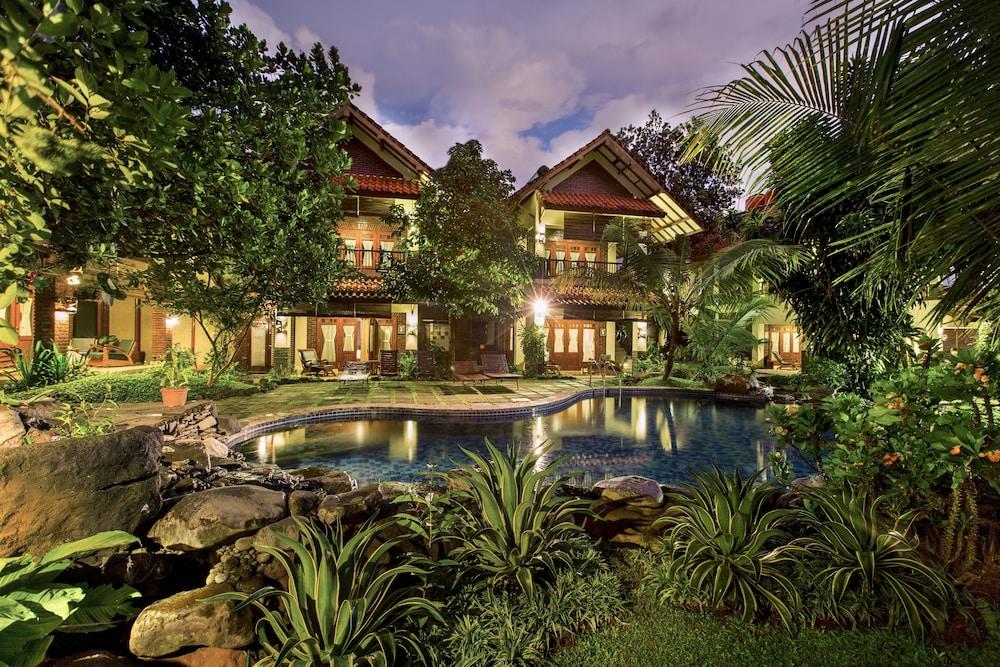 Duta Garden Hotel Yogyakarta Extérieur photo